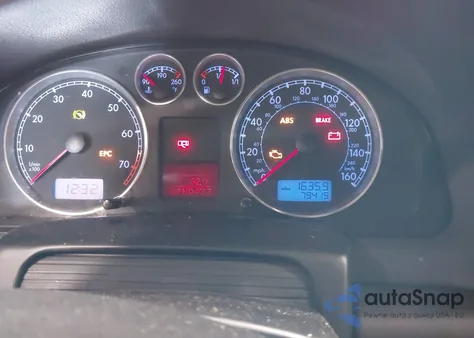 2005 Volkswagen Passat Gls 1.8T from USA, damaged, VIN WVWAD63B85E085916